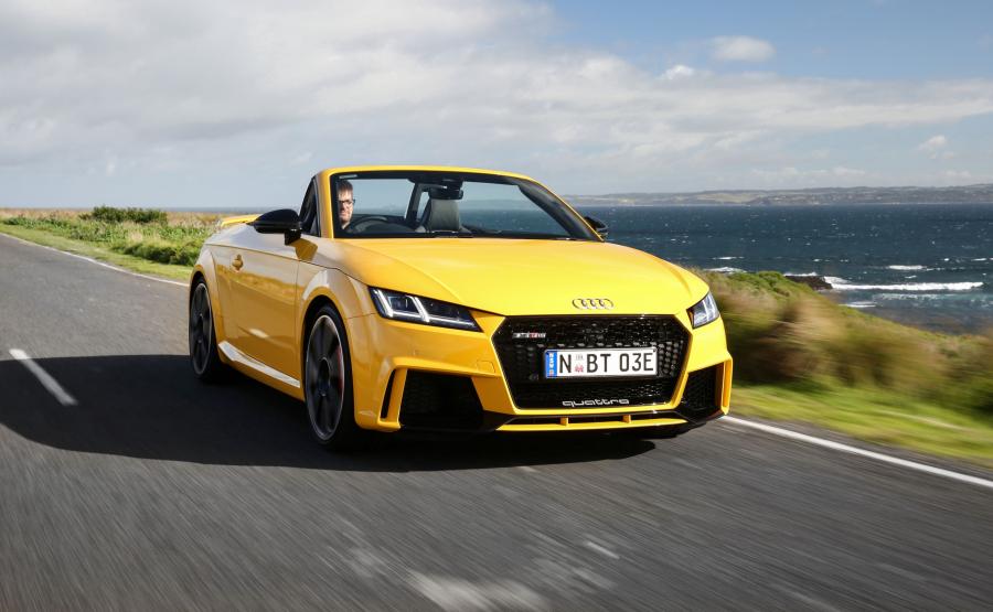  Audi TT RS Roadster (8S) 2017 года  (AU) (фото 14 из 40)